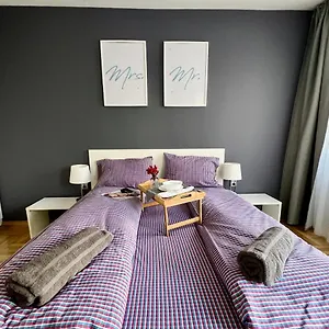 Apartment Flower House 6